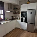 Casa Duplex En Conil A 300 M De La Playa. *