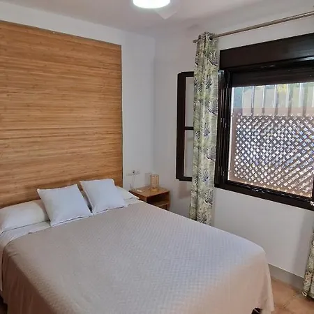 Casa Duplex En Conil A 300 M De La Playa. Semesterbostad