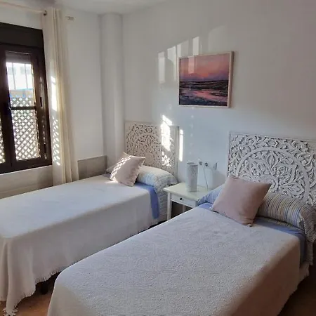 Semesterbostad Casa Duplex En Conil A 300 M De La Playa.