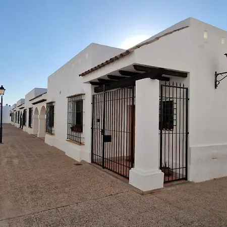 Сasa de vacaciones Casa Duplex En Conil A 300 M De La Playa. *